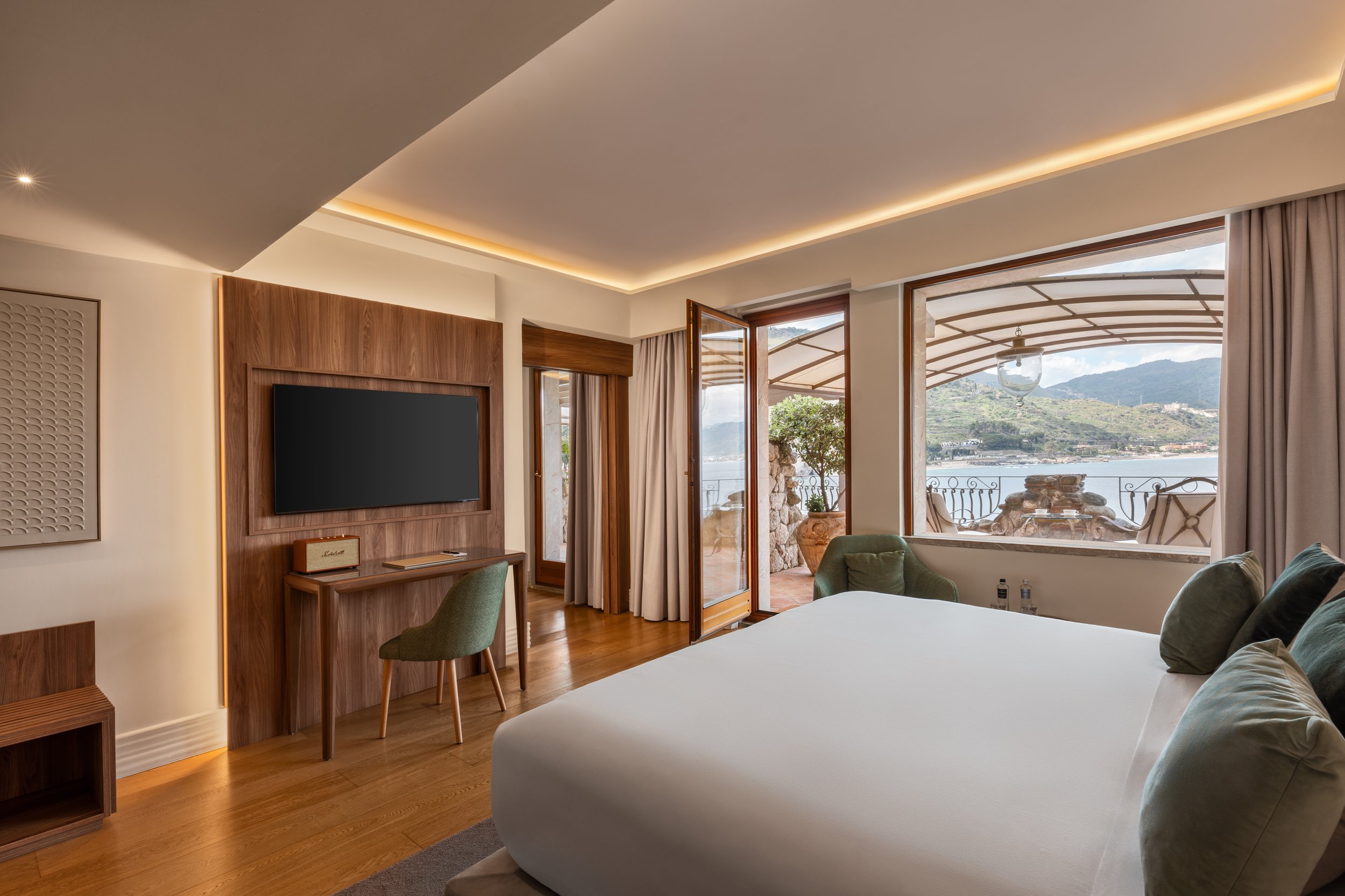 vretreats atlantis bay deluxe sea view suite luxury hotel commercial photographer london