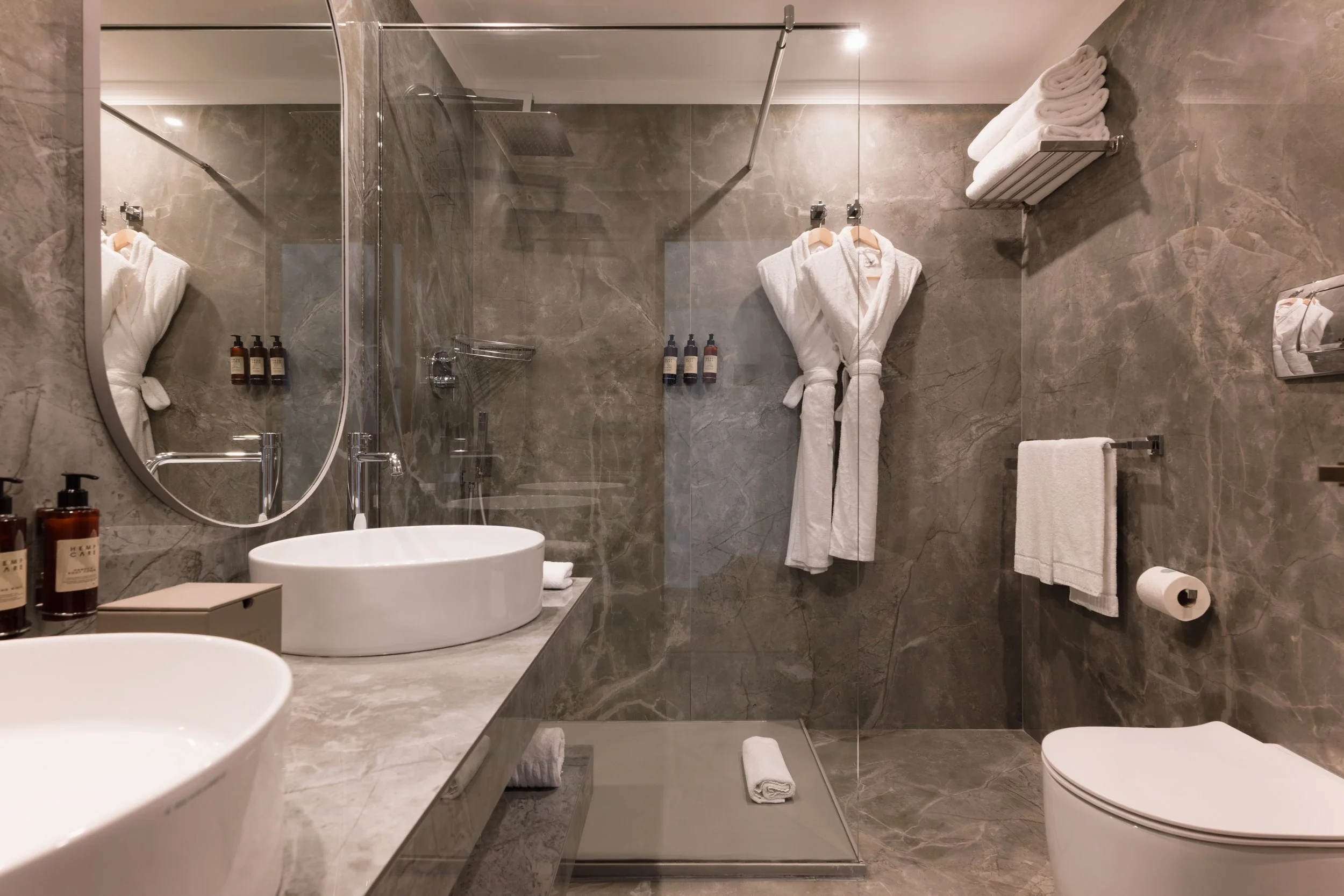 VRetreats Mazzar&ograve; Sea Palace — Sea View Double room interior photography