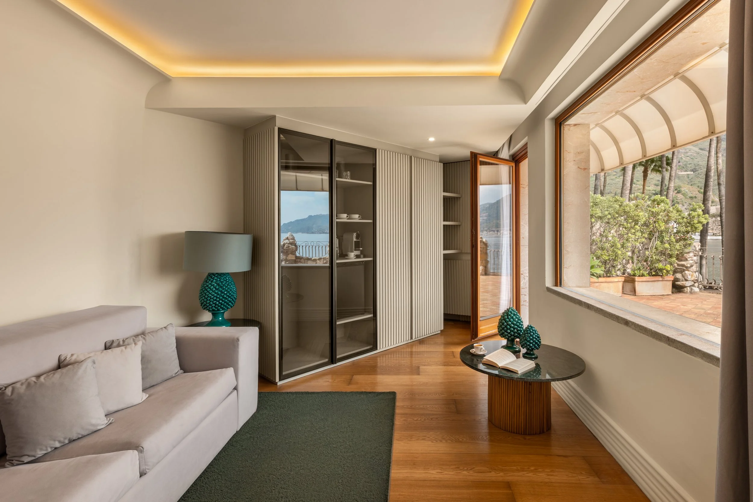 VRetreats Atlantis Bay — Executive Sea View Suite detail photography